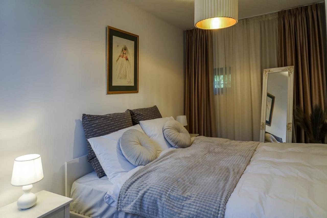 The Urban Oasis Apartment Букурещ Екстериор снимка